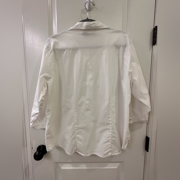 Capacity Woman Vintage Floral Embroidery White Button Down Shirt Size 1X - Picture 10 of 12